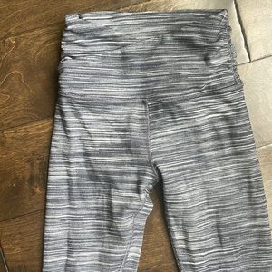 Lululemon Align crop 21” cross waist